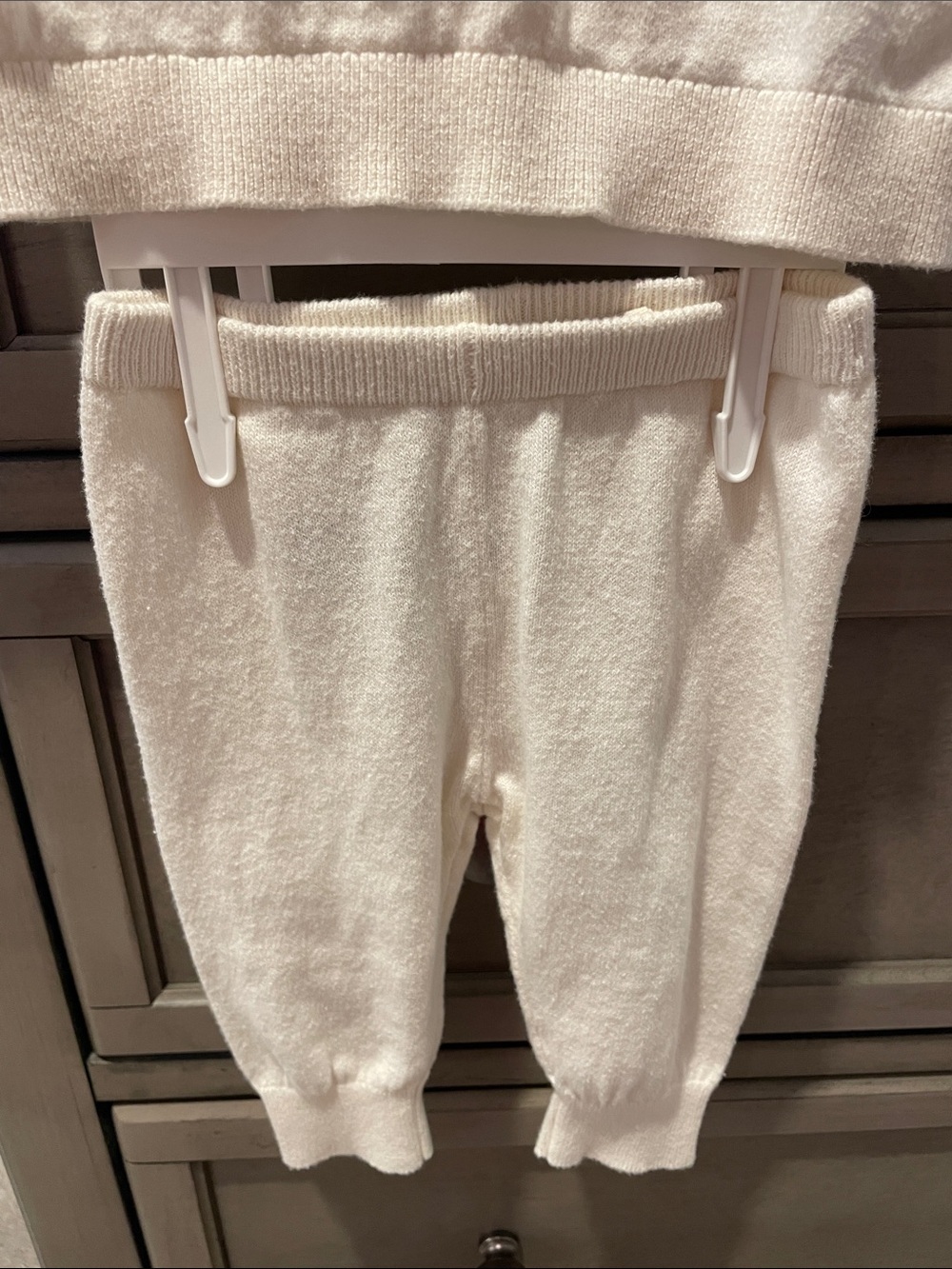 Gap Knit Set - Picture 3 of 4